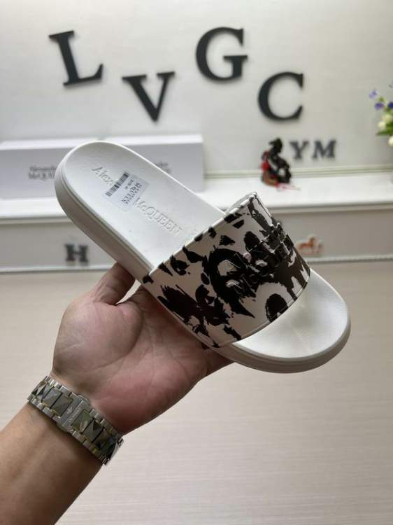 Picture of Alexander McQueen Shoes _SKUAlexanderMcQueensz36-45mnw0310485